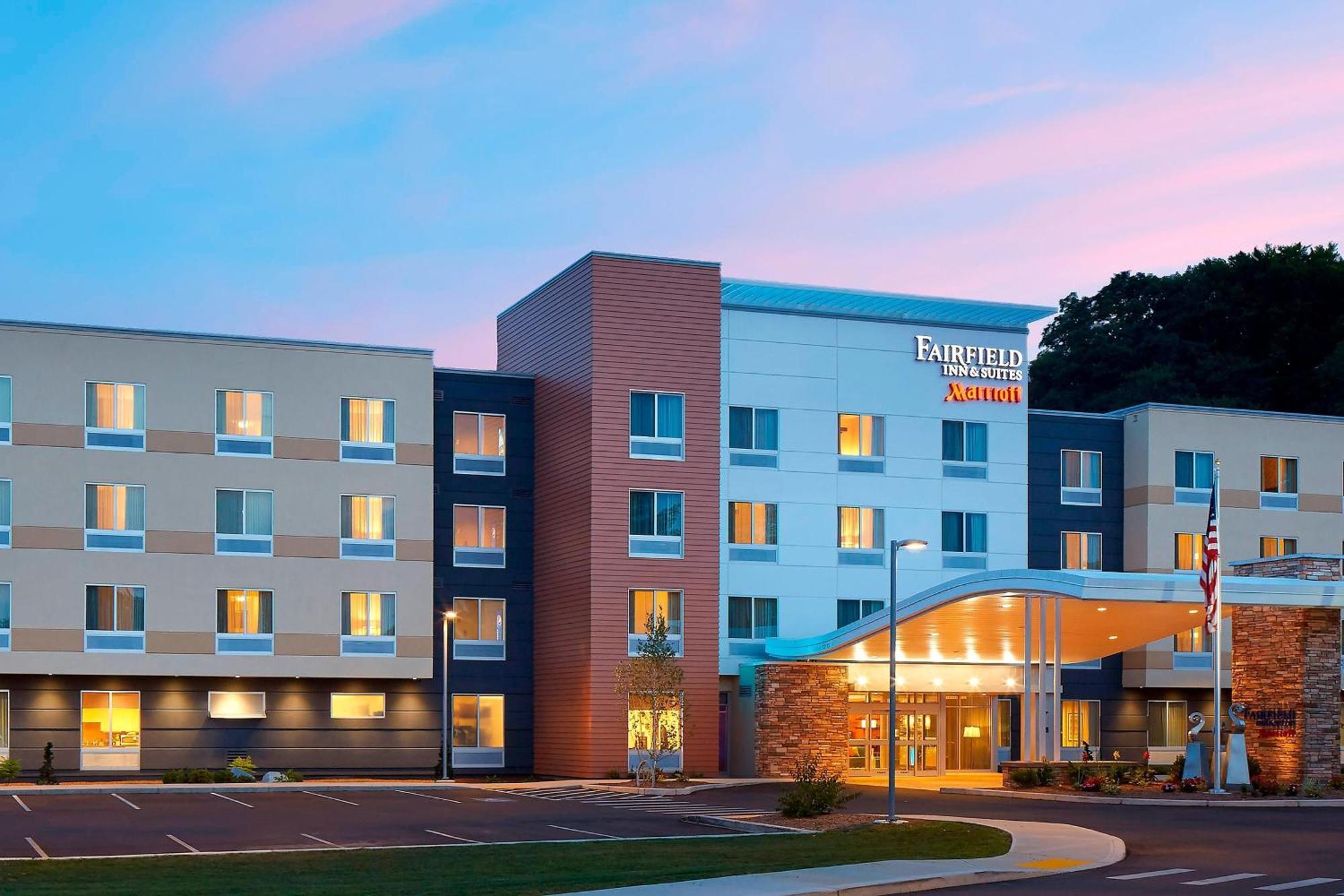 Fairfield Inn & Suites By Marriott Springfield Northampton/Amherst Eksteriør bilde