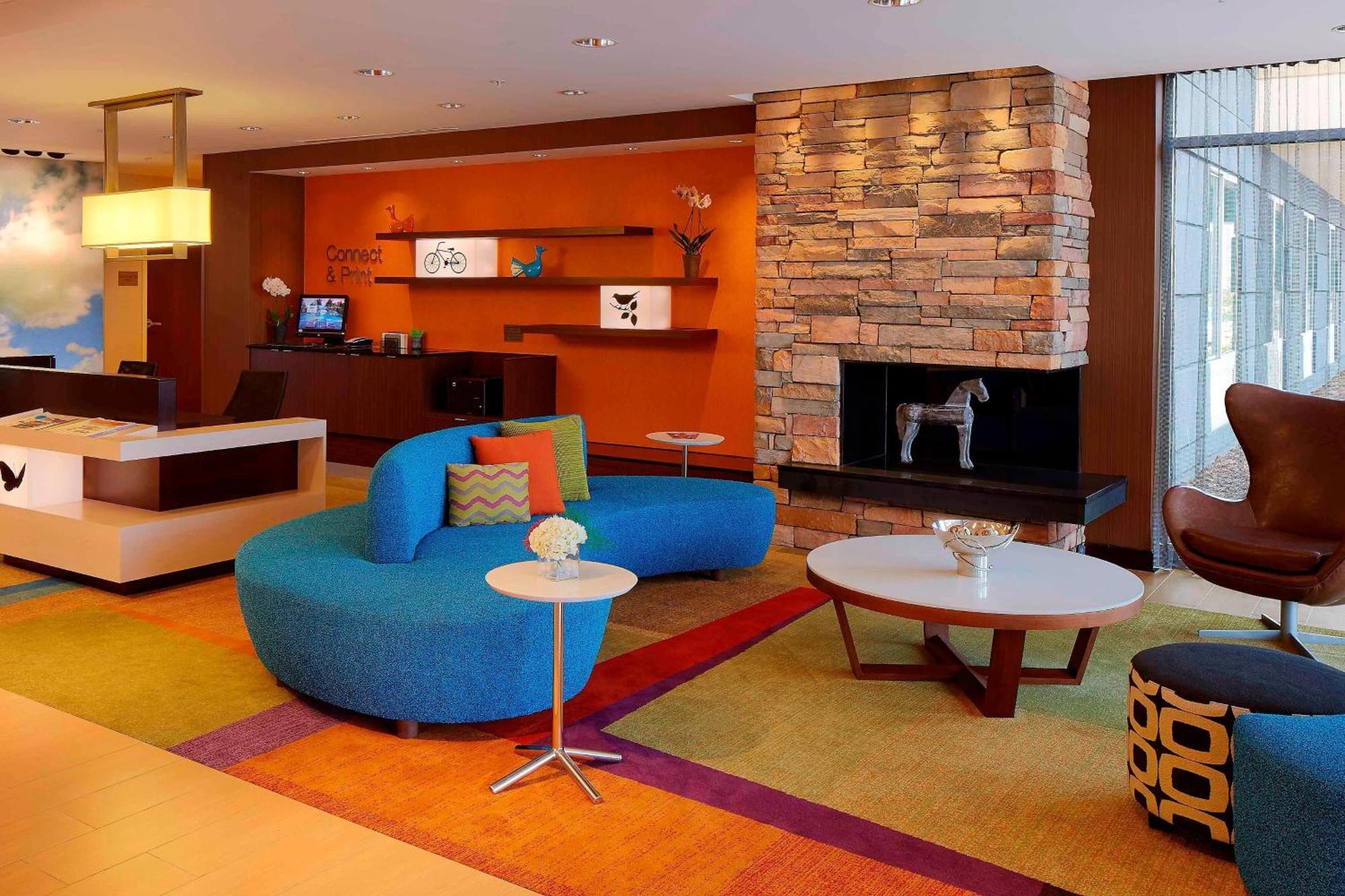 Fairfield Inn & Suites By Marriott Springfield Northampton/Amherst Eksteriør bilde