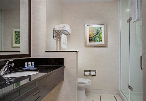 Fairfield Inn & Suites By Marriott Springfield Northampton/Amherst Eksteriør bilde